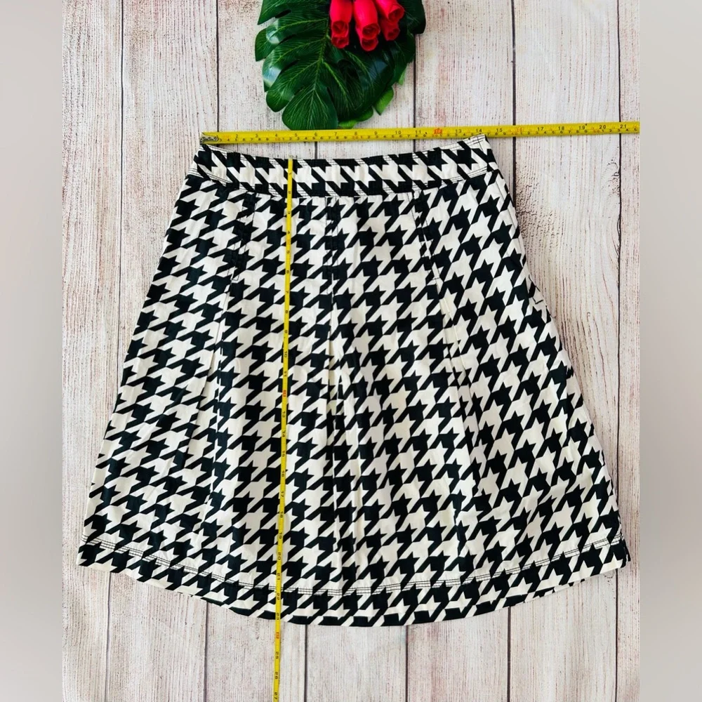 Merona Women’s Black & White Houndstooth A-Line Pleated Knee Length Skirt - Picture 3 of 5